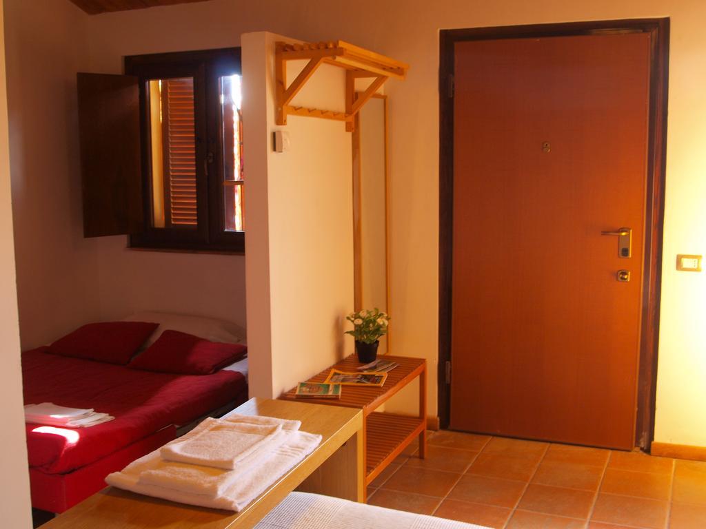 Serra San Quirico Agriturismo Becerca Vegan מראה חיצוני תמונה
